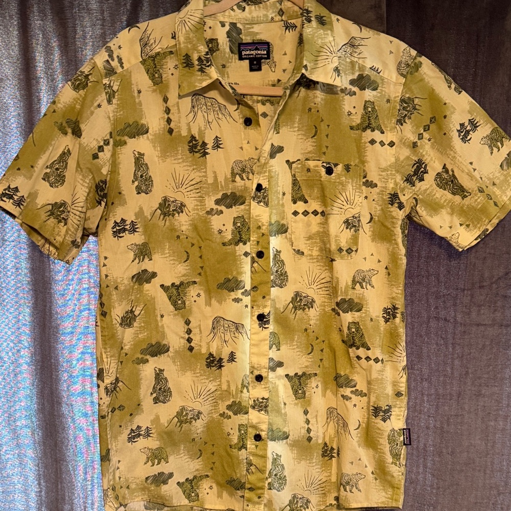 Patagonia Olive Green Printed Short-Sleeve Button-Down Shirt